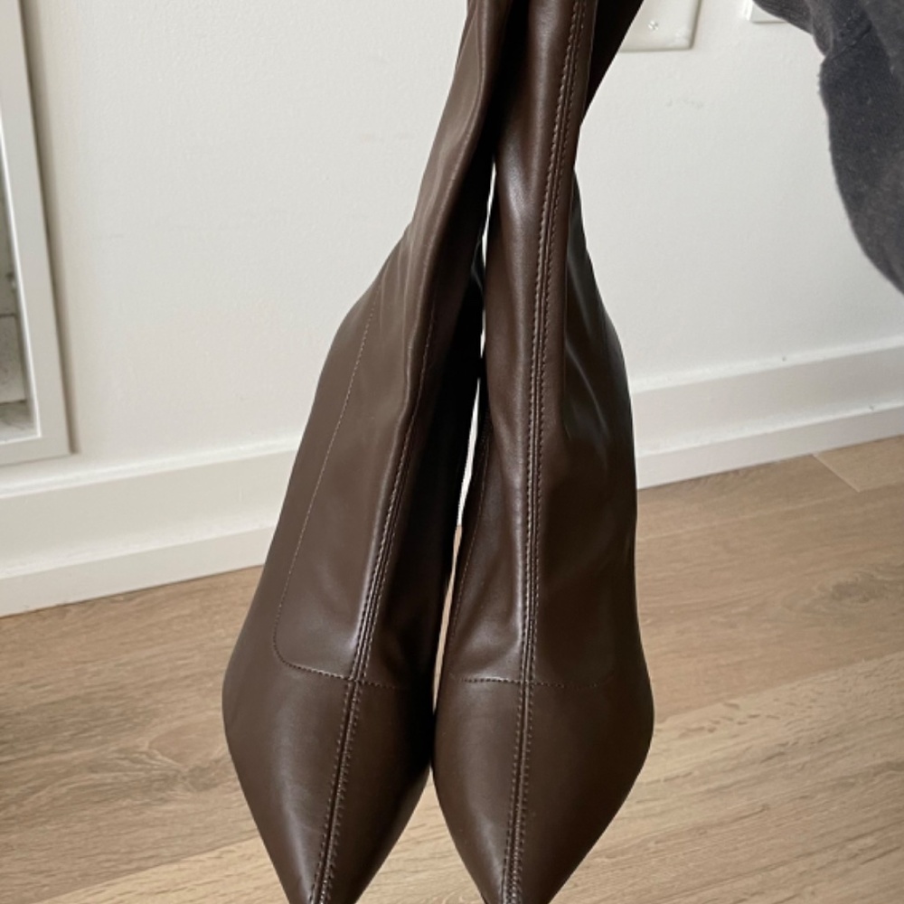 Boots - Picture 2 of 3